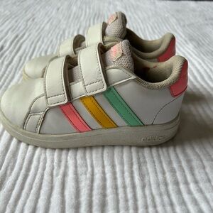Grand Court 3.0 Infant Shoes in Cloud White/Bliss Pink/Lucid Tangerine , Sz. 5